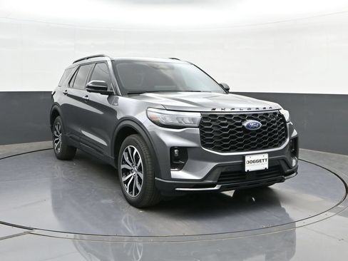 Used 2025 Ford Explorer ST-Line AWD/4WD image 22