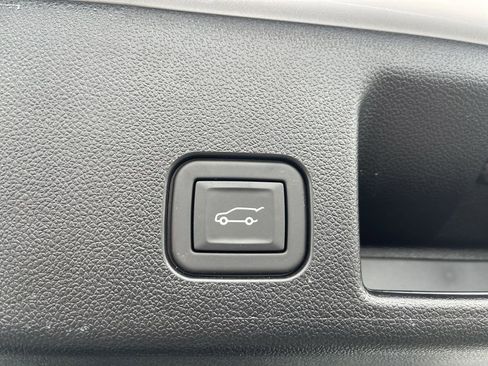 Used 2024 Chevrolet Equinox EV RS image 16