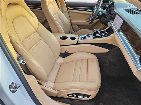 Used 2018 Porsche Panamera 4 AWD/4WD image 20