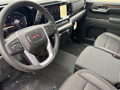 New 2026 GMC Sierra 1500 SLE image 10