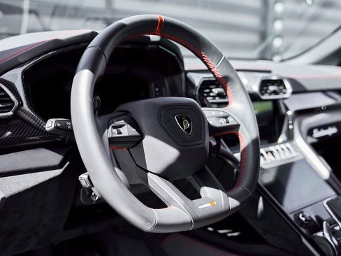 Used 2024 Lamborghini Urus Performante AWD/4WD image 48