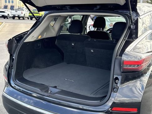 Used 2019 Nissan Murano SV w/ Premium Package image 19