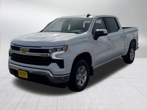Used 2025 Chevrolet Silverado 1500 LT AWD/4WD image 3