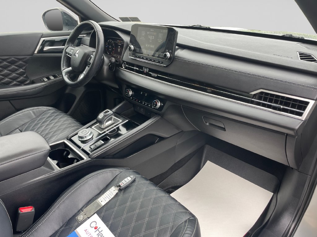 Used 2023 Mitsubishi Outlander SEL Black Edition AWD/4WD image 10
