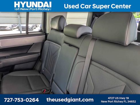 Used 2024 Hyundai Santa Fe SEL FWD image 18