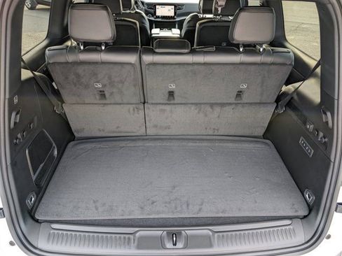 New 2026 Jeep Grand Wagoneer Limited w/ Premium Group II image 14