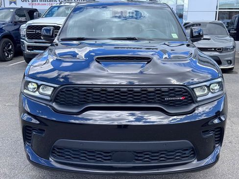 Used 2024 Dodge Durango GT image 2