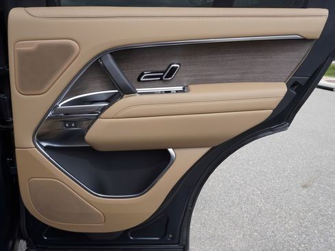 New 2026 Land Rover Range Rover SE AWD/4WD image 25