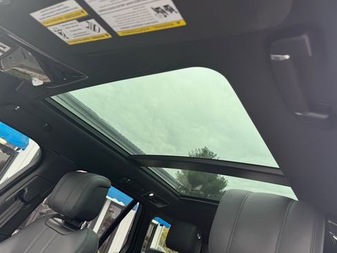 Used 2022 Land Rover Range Rover Westminster Edition image 25