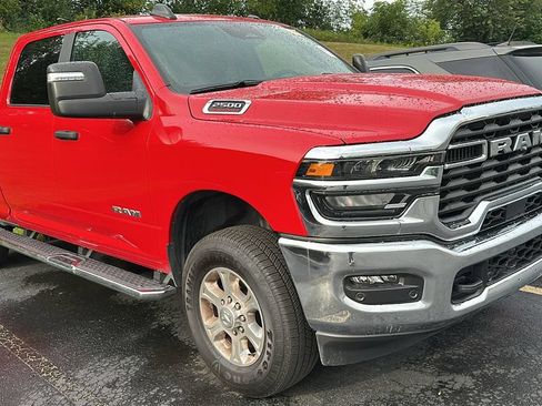 Used 2026 RAM 2500 Big Horn AWD/4WD image 2