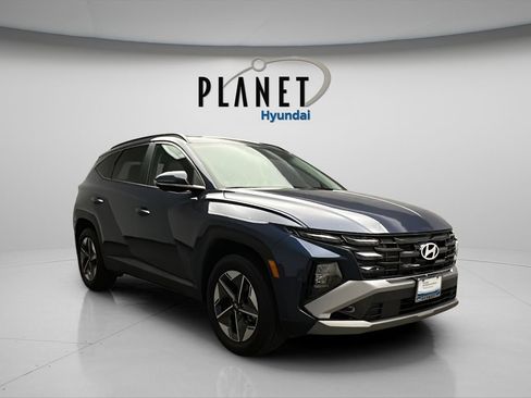 Certified 2025 Hyundai Tucson SEL AWD/4WD image 1