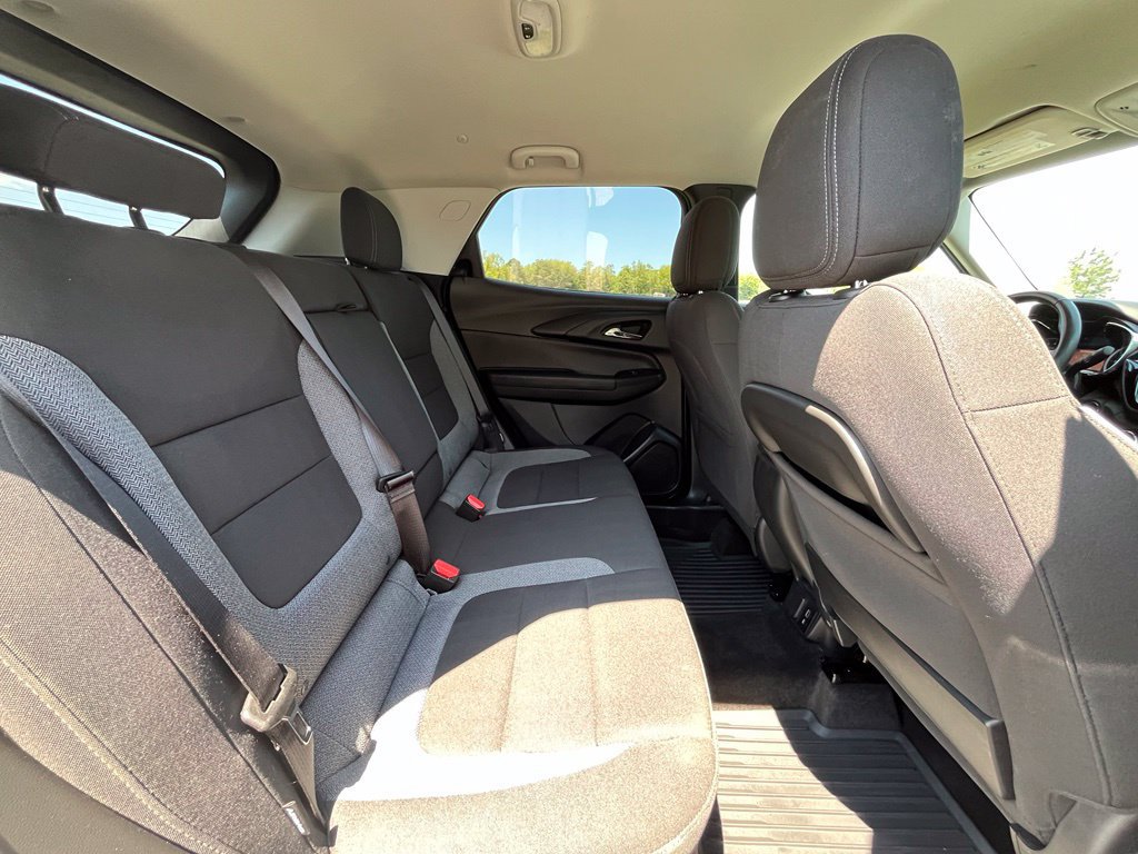 Used 2023 Chevrolet TrailBlazer LT AWD/4WD image 32