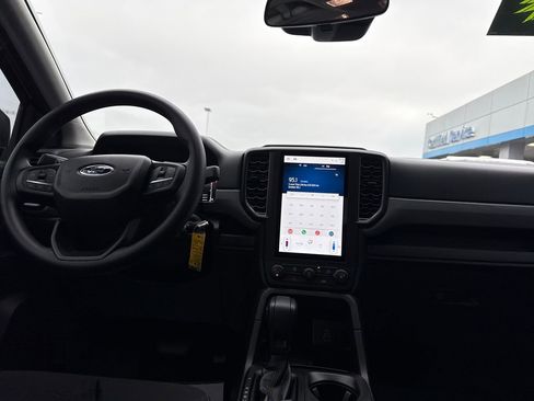 Used 2025 Ford Ranger XL image 14