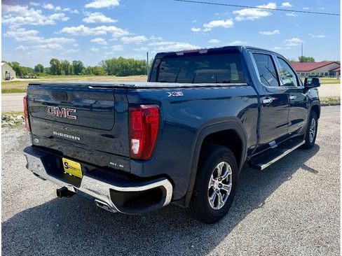 Used 2021 GMC Sierra 1500 SLE w/ X31 Off-Road Package AWD/4WD image 4