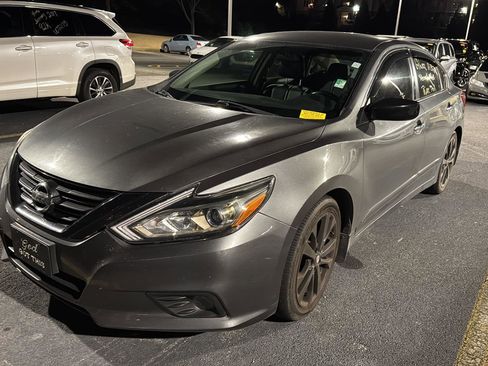 Used 2018 Nissan Altima 2.5 SR w/ SR Midnight Edition image 1