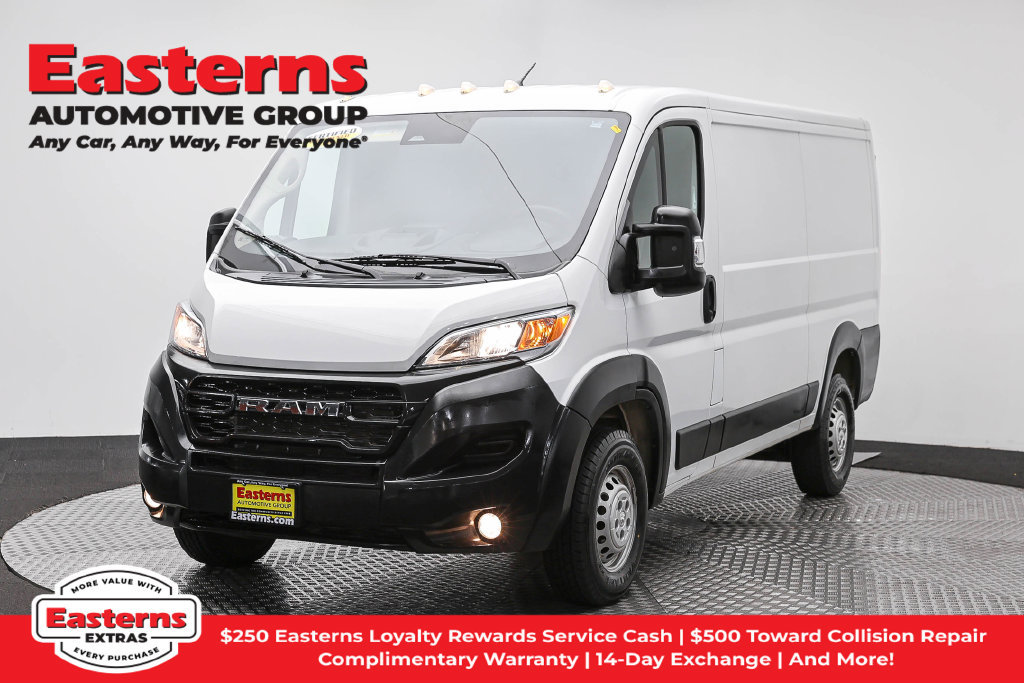 Used 2025 RAM ProMaster 2500 w/ Convenience Group FWD image 1