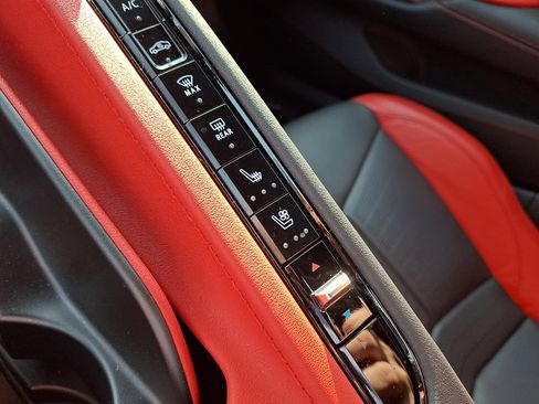 Used 2025 Chevrolet Corvette Stingray Preferred Cpe w/ Z51 Performance Package image 22