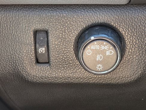 Used 2019 Chevrolet Colorado Z71 RWD image 17