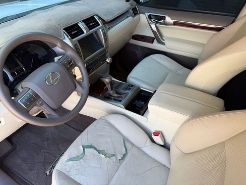 Used 2012 Lexus GX 460 AWD/4WD image 2