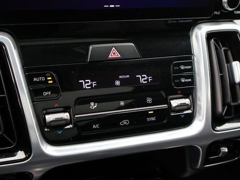 Used 2023 Kia Sorento SX FWD image 33