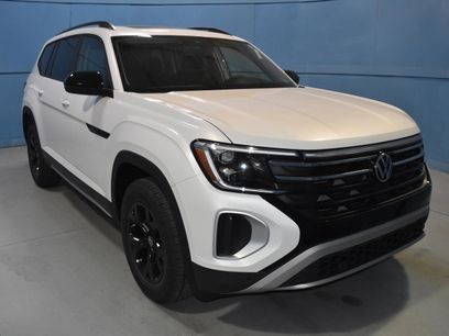 New 2026 Volkswagen Atlas Peak Edition