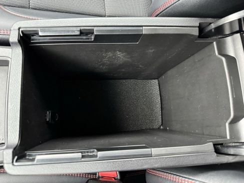 Certified 2016 Toyota Camry SE image 17