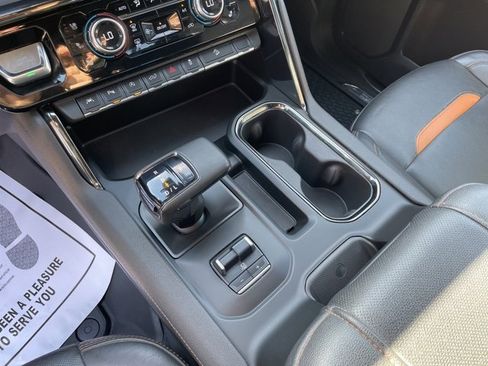 Used 2024 GMC Sierra 1500 AT4 w/ AT4 Premium Package image 20