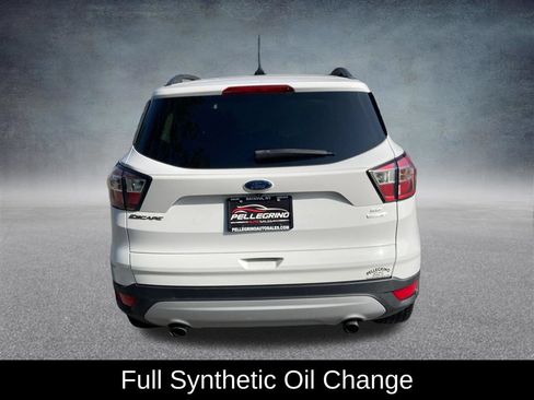 Used 2018 Ford Escape SE w/ SE Sync 3 Package AWD/4WD image 5