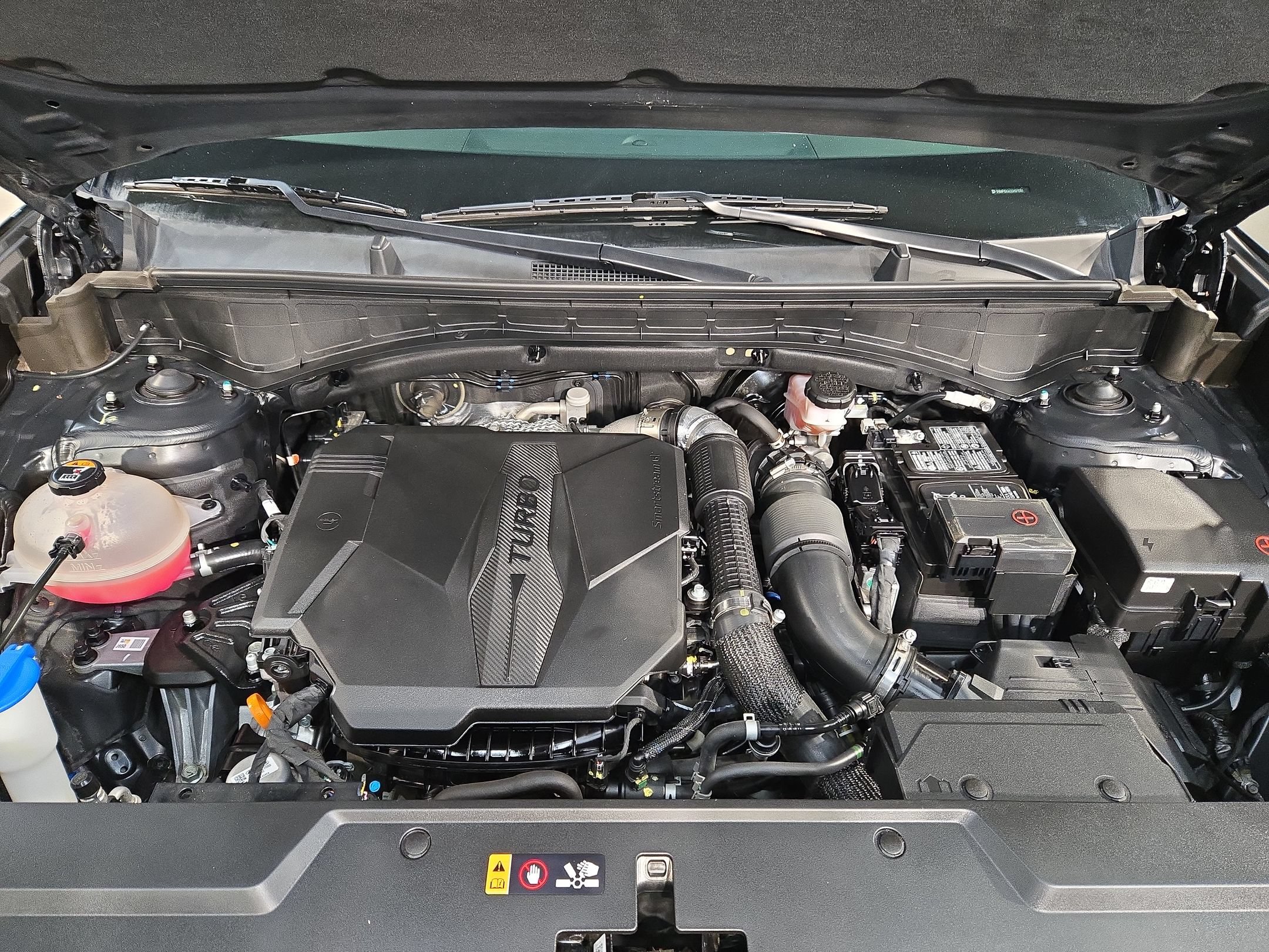 Used 2025 Hyundai Santa Fe SE AWD/4WD image 19