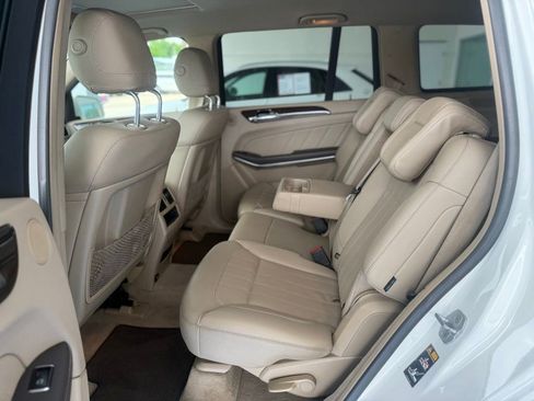 Used 2014 Mercedes-Benz GL 450 4MATIC image 17