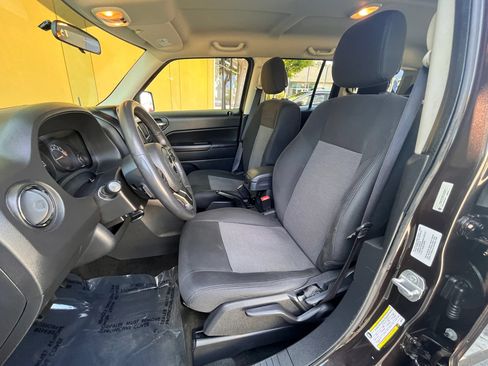 Used 2014 Jeep Patriot Latitude AWD/4WD image 10