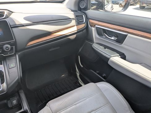 Used 2018 Honda CR-V Touring image 17
