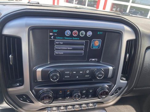 Used 2018 GMC Sierra 1500 SLT AWD/4WD image 30