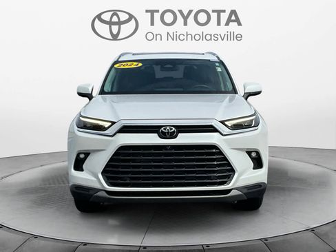 Used 2024 Toyota Grand Highlander Platinum image 8