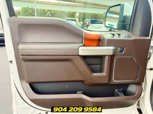 Used 2017 Ford F150 King Ranch w/ Equipment Group 601A Luxury AWD/4WD image 19