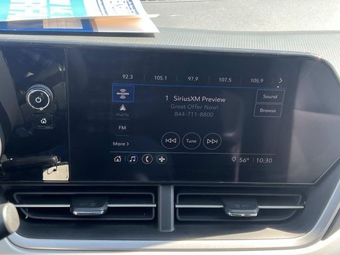 Used 2024 Chevrolet Trax LS w/ LS Convenience Package FWD image 17