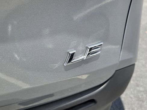 Used 2025 Toyota Sienna LE FWD image 11