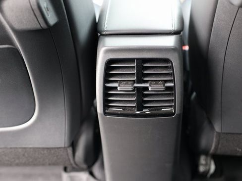 Used 2023 Kia Niro SX Touring image 43