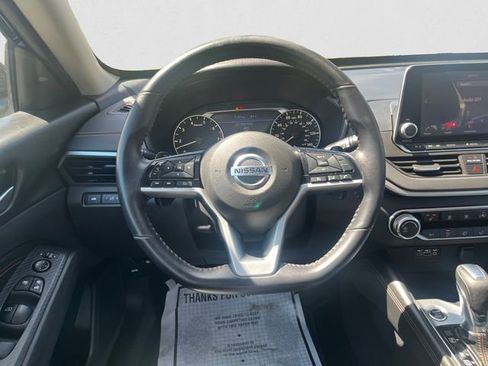 Used 2021 Nissan Altima 2.5 SR w/ SR Premium Package FWD image 12