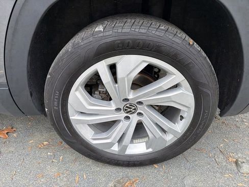 Used 2022 Volkswagen Atlas SE image 6