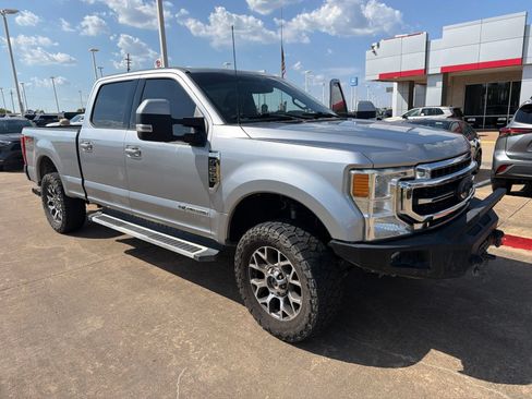 Used 2022 Ford F250 Lariat w/ Lariat Value Package AWD/4WD image 4