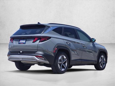 Used 2025 Hyundai Tucson SEL FWD image 5