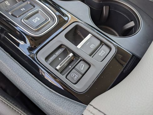 Used 2023 Honda Pilot EX-L image 31