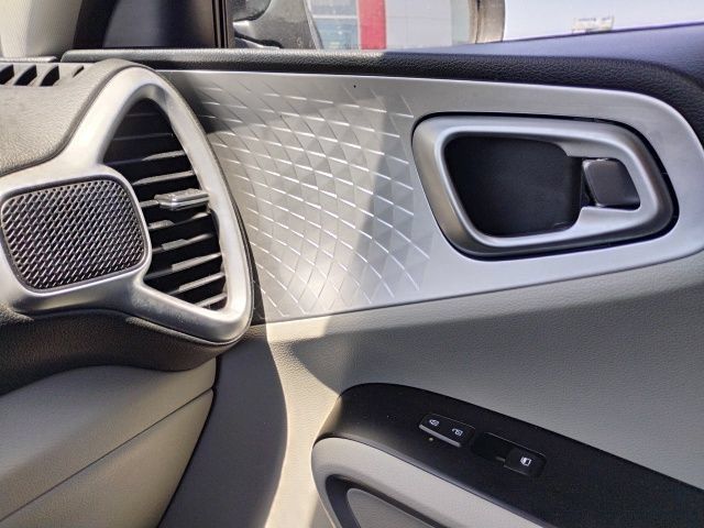Used 2024 Kia Soul LX w/ Option Group 015 FWD image 20