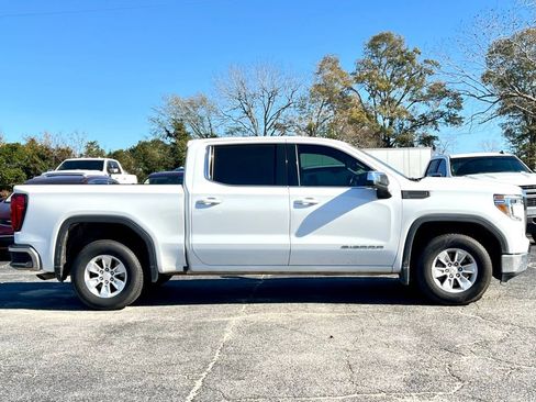 Used 2022 GMC Sierra 1500 SLE image 2