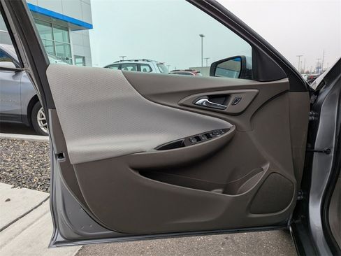 Used 2025 Chevrolet Malibu LT image 10