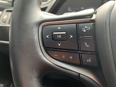 Used 2024 Lexus ES 350 w/ Accessory Package (Z1) FWD image 19