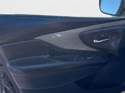 Used 2017 Nissan Murano S image 22