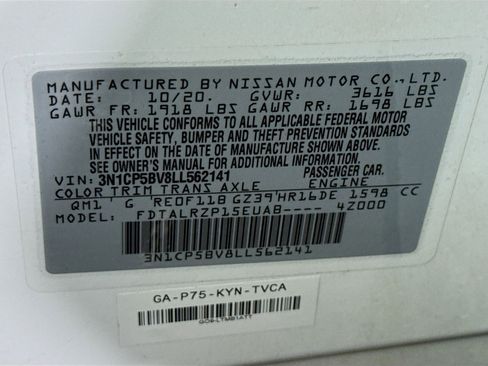 Used 2020 Nissan Kicks S image 40