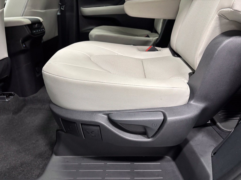 Used 2026 Toyota Grand Highlander AWD image 48